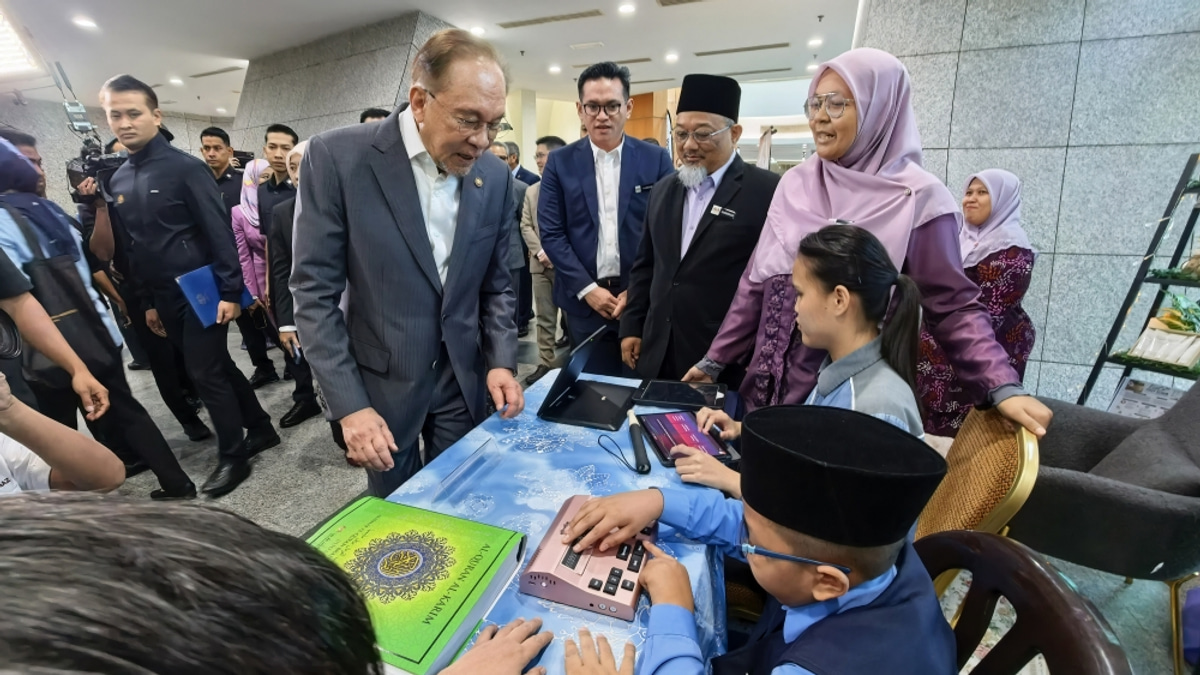 Learning Other Languages Strengthens, Not Weakens, Bahasa Melayu's Position, Says Anwar