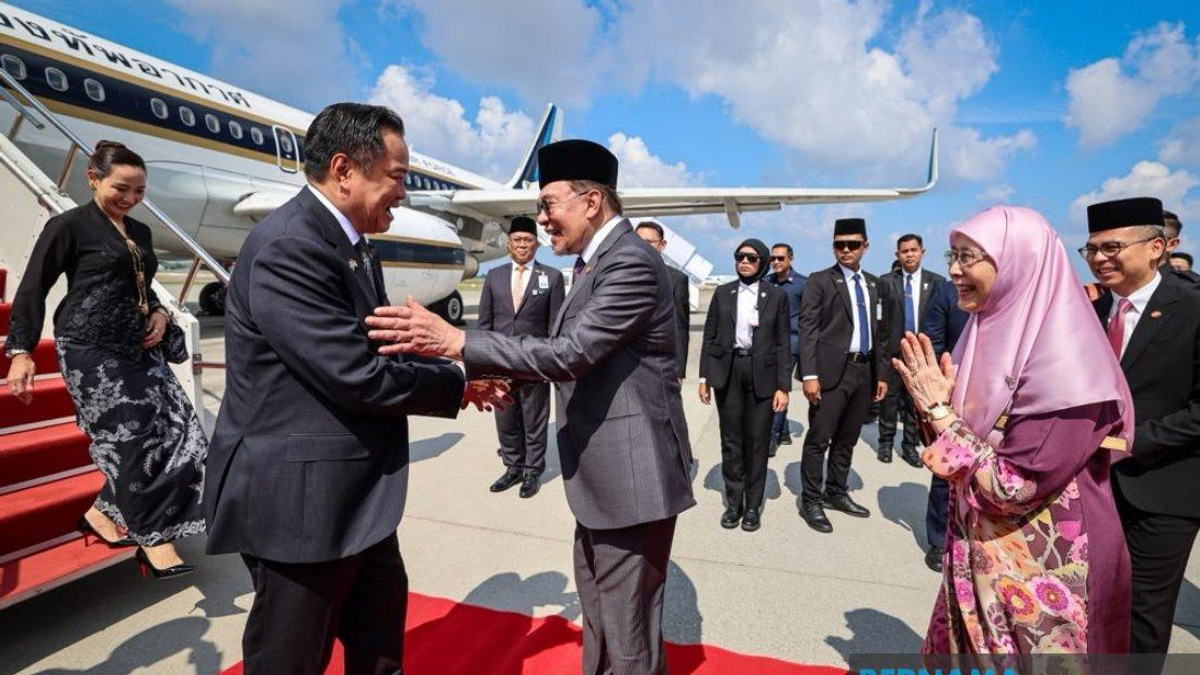 Thailand's PM Anutin arrives in Malaysia for bilateral talks on trade and agriculture