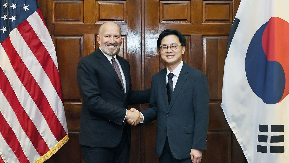 South Korea's Trade Minister Heads to Washington as Tariff Threats Loom