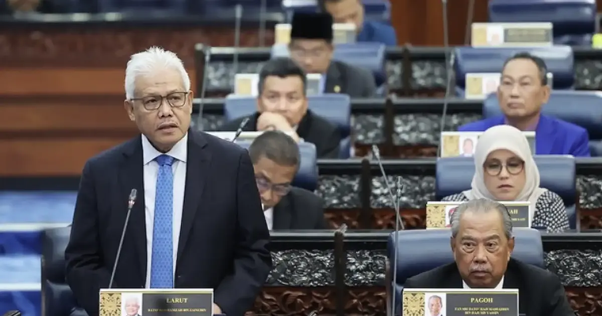 Hamzah Reclaims Opposition Leader's Seat as Muhyiddin Shuffled Down in Parliamentary Arrangement