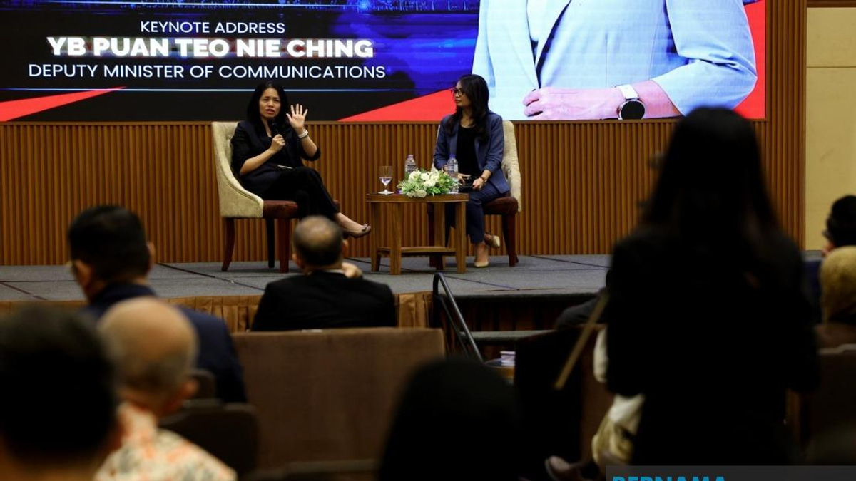 Civil Servants Must Avoid Inappropriate Language and Sensitive Topics, Says Deputy Minister
