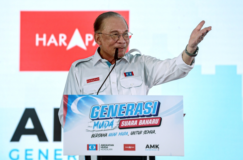 Anwar Calls for Fresh Political Culture as Malaysia Looks to Younger Voters