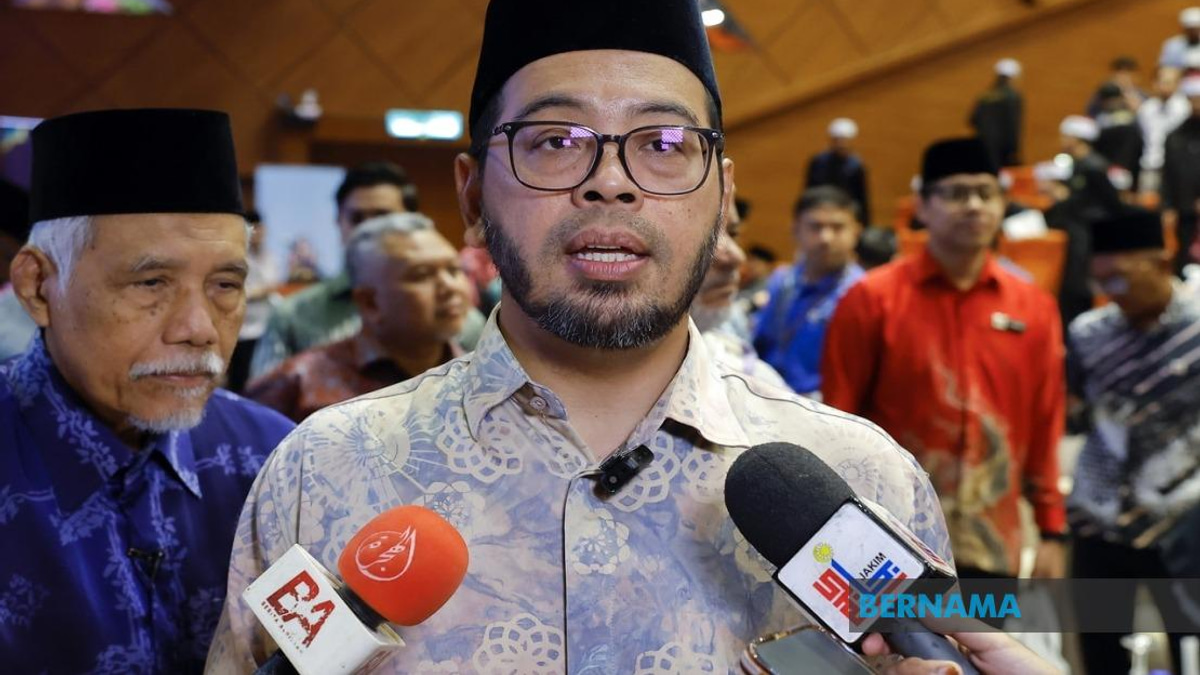 Malaysia Steps Up Youth Outreach on Extremism and Misinformation, Following Sultan Nazrin's Call