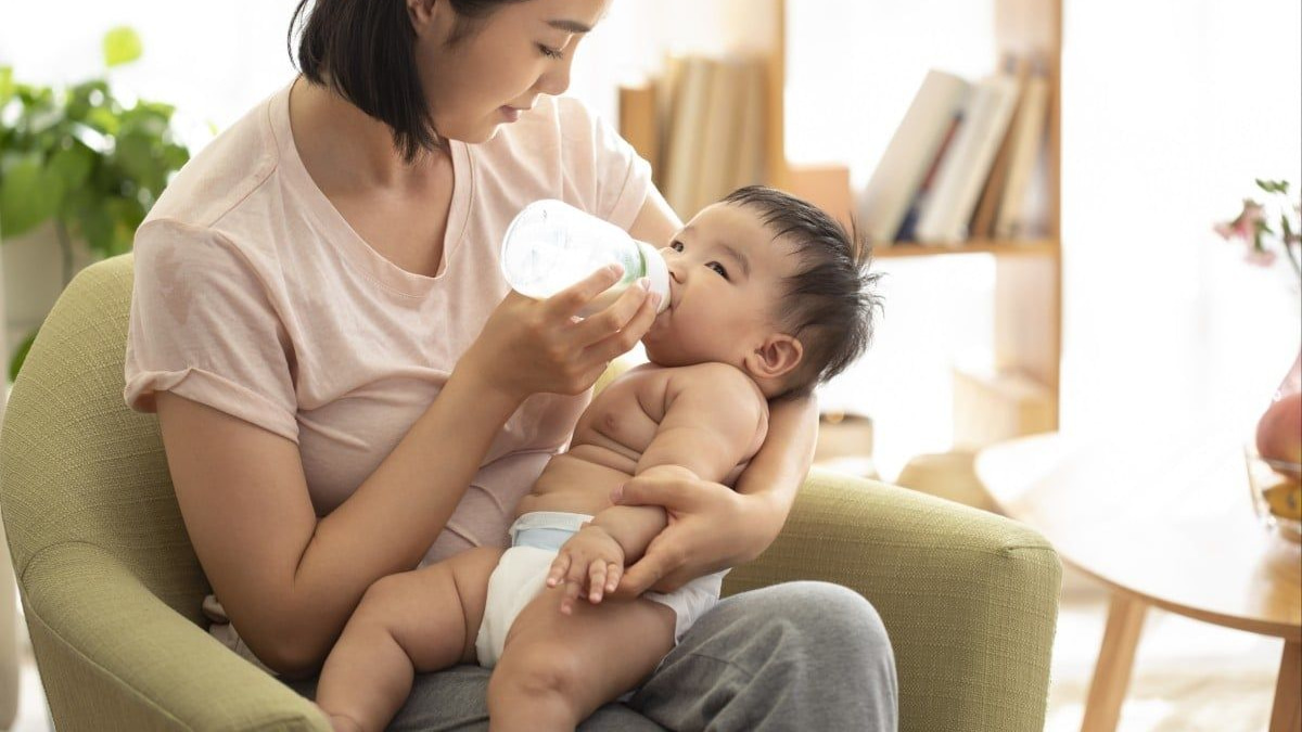 Chinese Infant's Near-Fatal Case Highlights Dangers of Unconventional Baby Formula Preparation