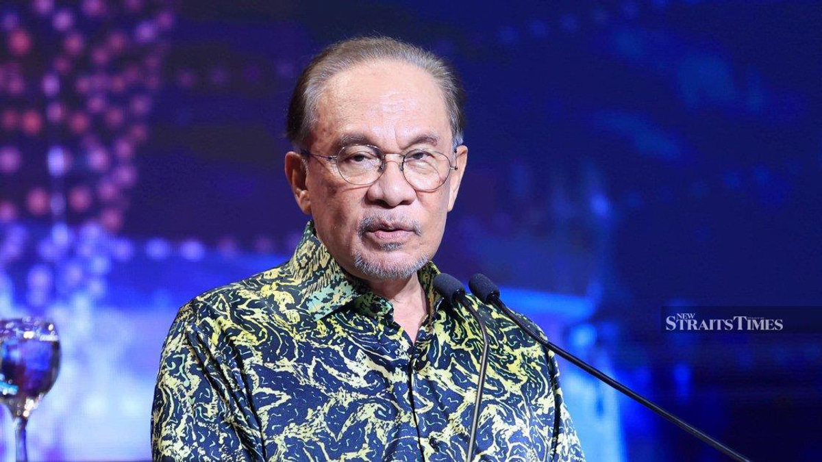Anwar's Strategic Diplomacy Serves Malaysia's Global Interests, Says Loke
