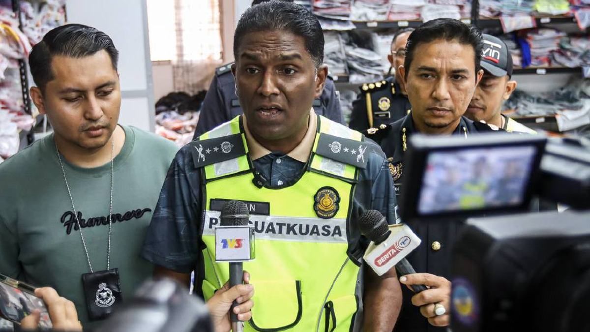 Authorities seize over half a million ringgit in counterfeit World Cup jerseys in Nibong Tebal operation