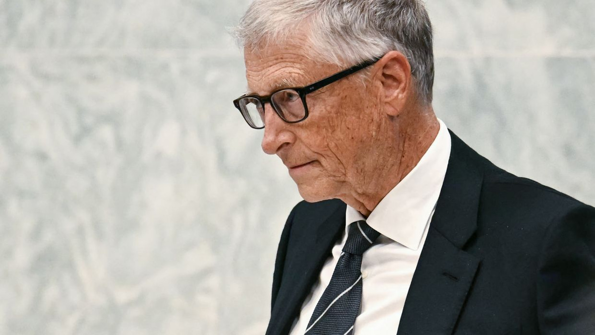 Bill Gates Sounds Alarm on Global Unpreparedness for AI Disruption