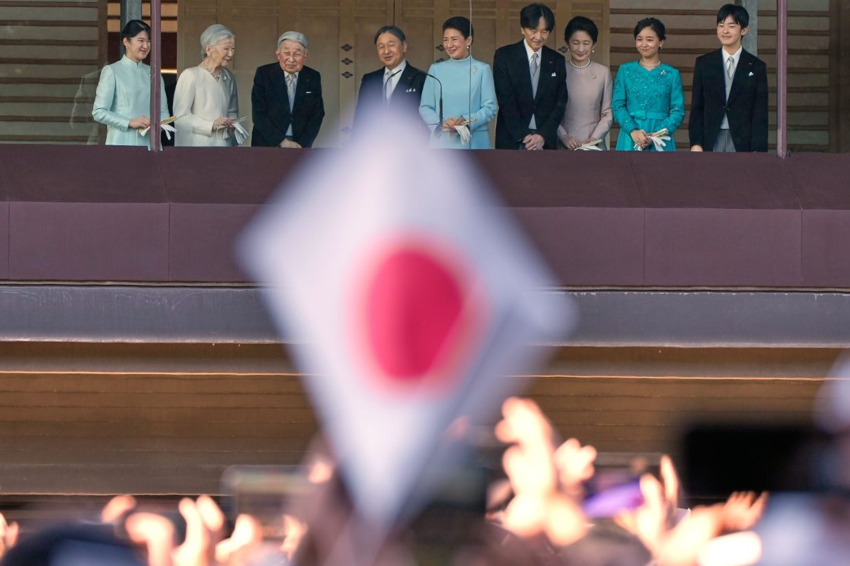 Japan Tightens Imperial Rules But Bars Women from Throne Despite Public Support