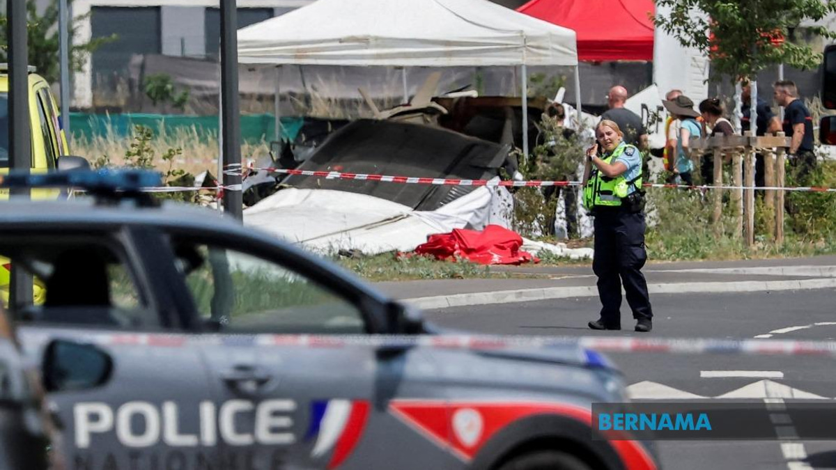 Eleven Dead After Skydiving Plane Crashes Near Nancy in Eastern France
