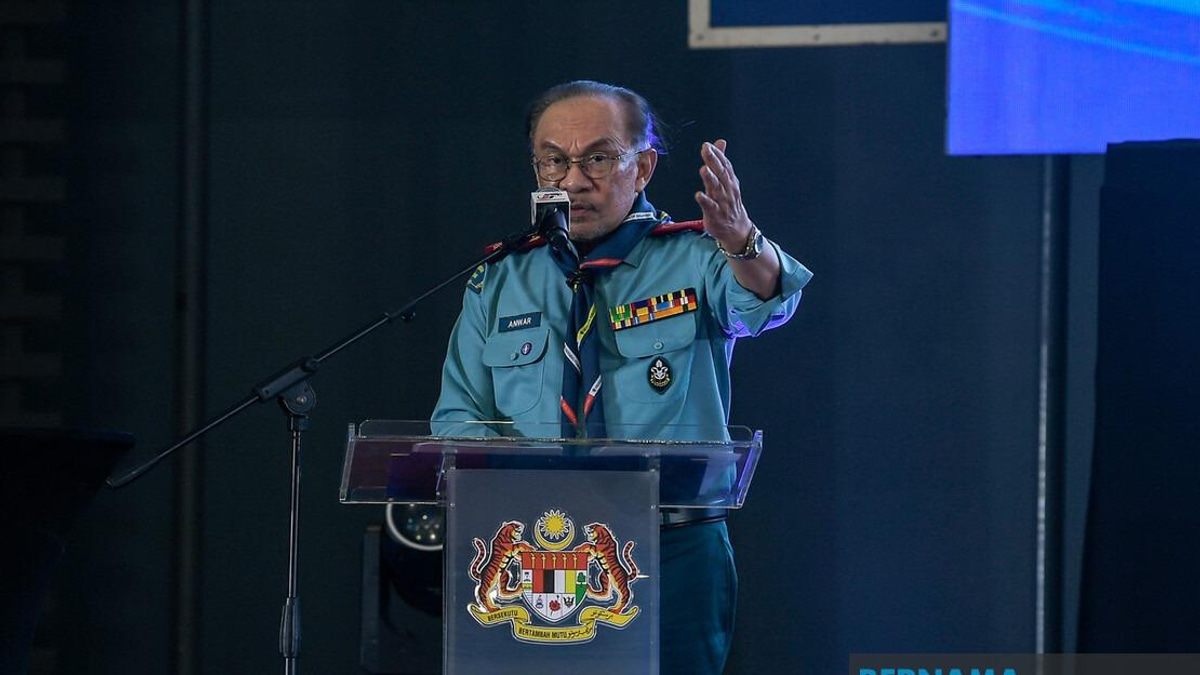 Language Harmony, Not Competition: Anwar Defends Malay While Embracing Regional Tongues