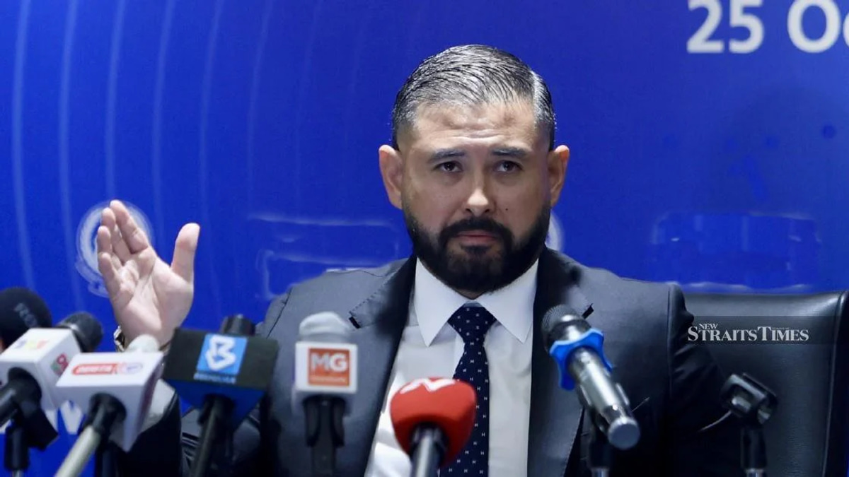 Johor's Regent Pushes Back on PM's 'Leakage' Claim, Blames Federal Government for Revenue Drain