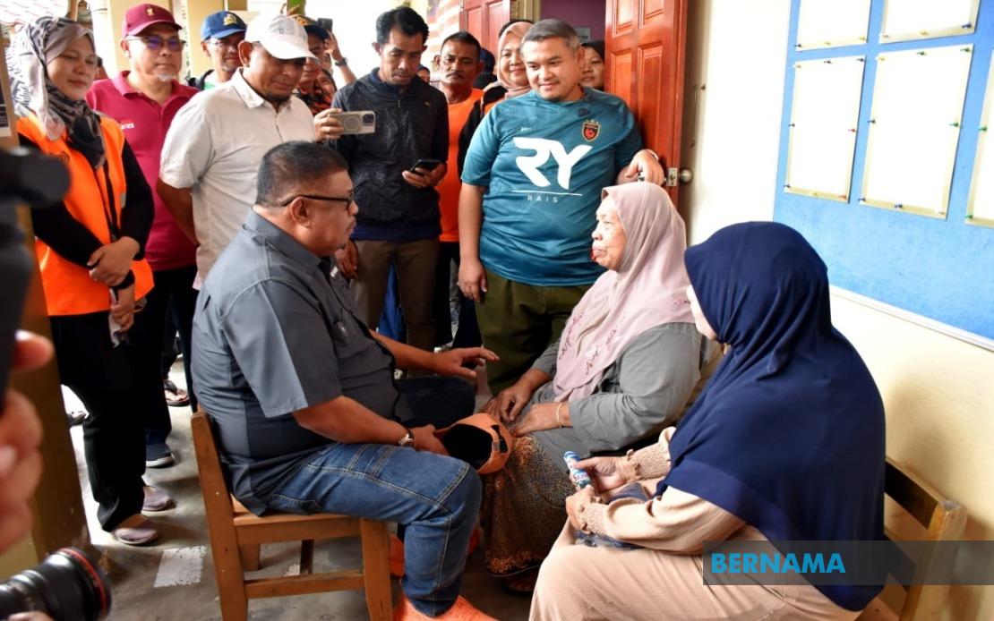Melaka Chief Minister Pledges Action on Tanjung Minyak's Three-Decade Flood Crisis