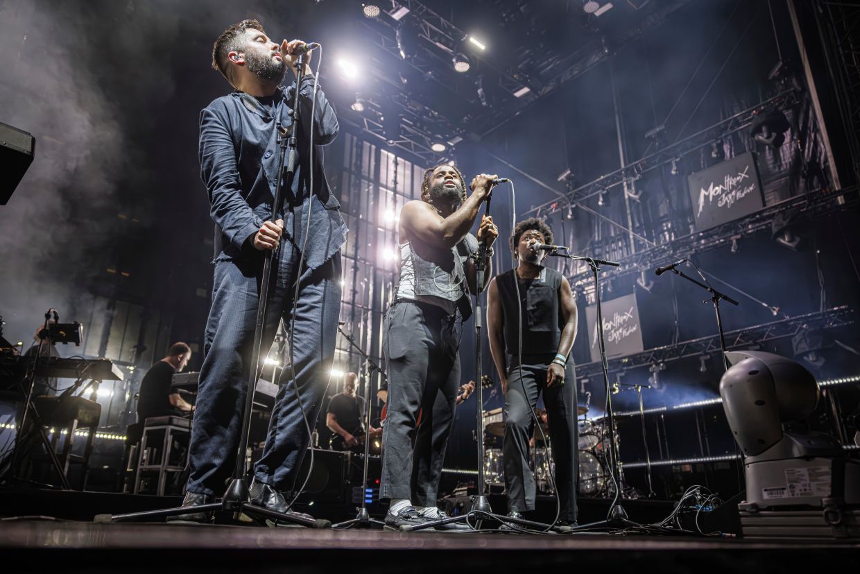 Massive Attack's Palestinian Flag Incident Exposes Singapore's Strict Public Expression Limits