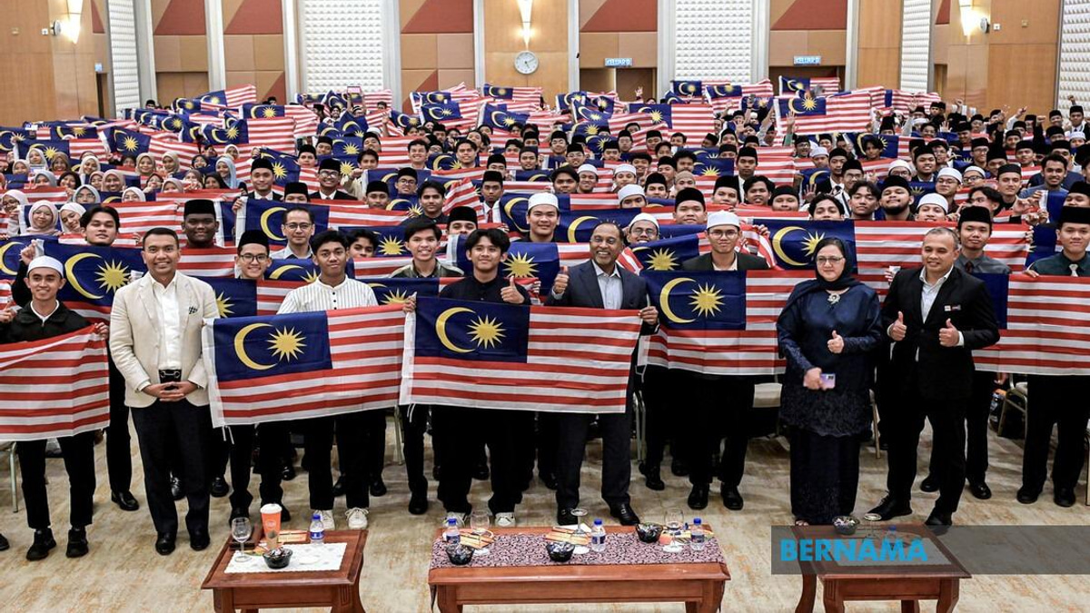 Malaysia's Higher Education Ministry Intensifies Monitoring Of Students In Volatile West Asian Region