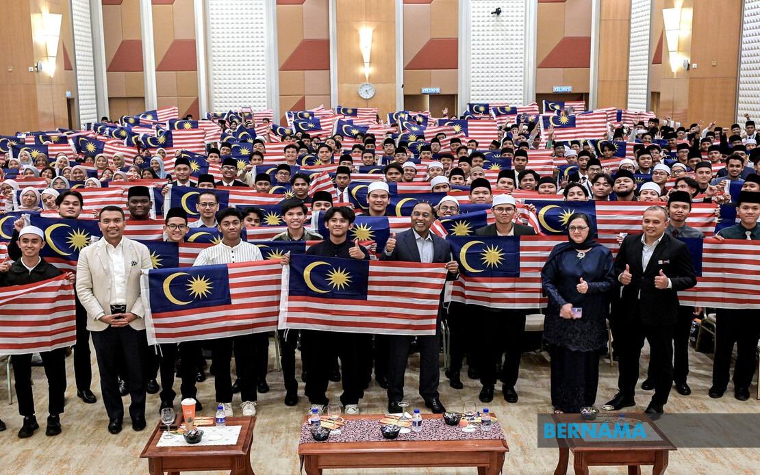 Malaysia's Higher Education Ministry Intensifies Monitoring Of Students In Volatile West Asian Region