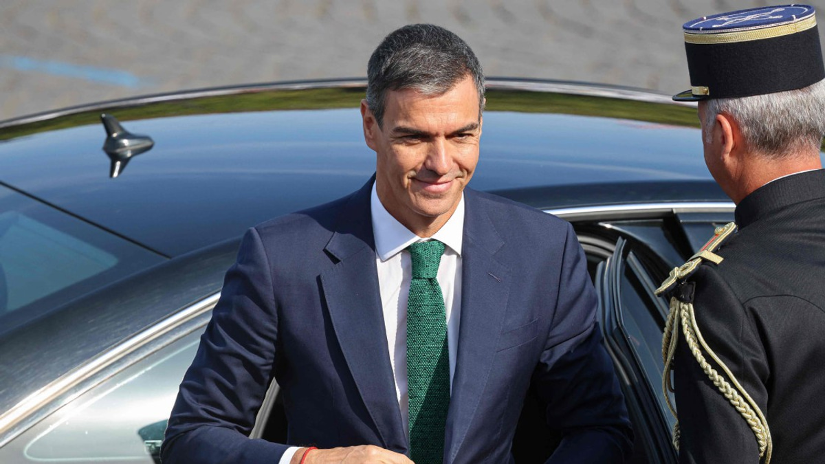 Spain's PM Celebrates Team Unity as Nation Eyes World Cup Glory