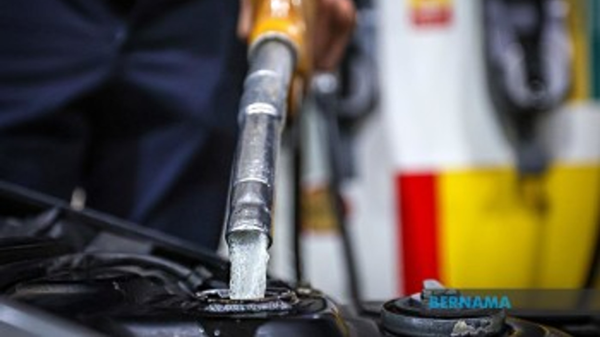 Malaysia's Fuel Subsidies Could Exceed RM3.5 Billion Monthly If Oil Stays Near US$90
