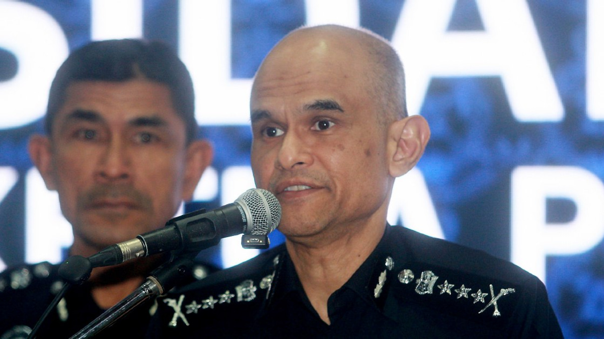 Police Bust Sprawling Foreign Officer Impersonation Racket in Selangor; 40 Arrested