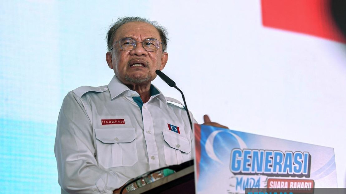 Government Continues Development Funding to Opposition Areas, Says Anwar