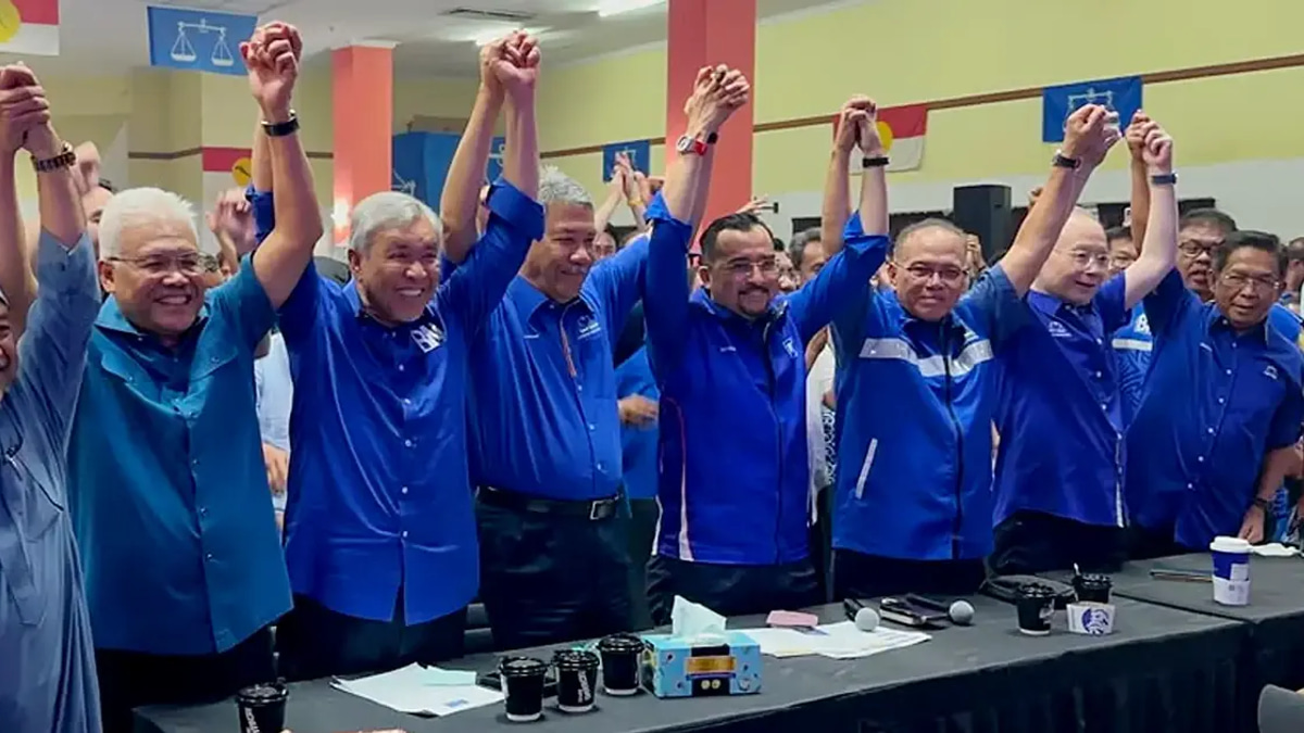 Barisan Nasional and Perikatan Nasional Leaders Celebrate in Negeri Sembilan Election