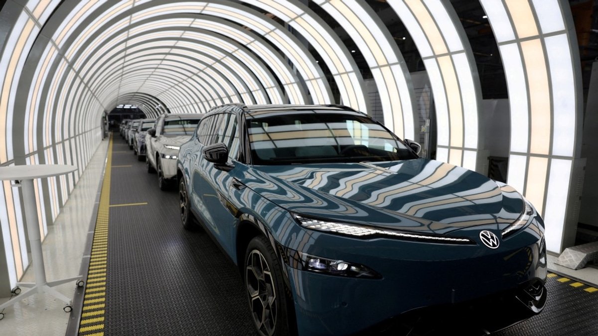EU Tariffs Redirect Western EV Production Back to Europe, Analysis Shows