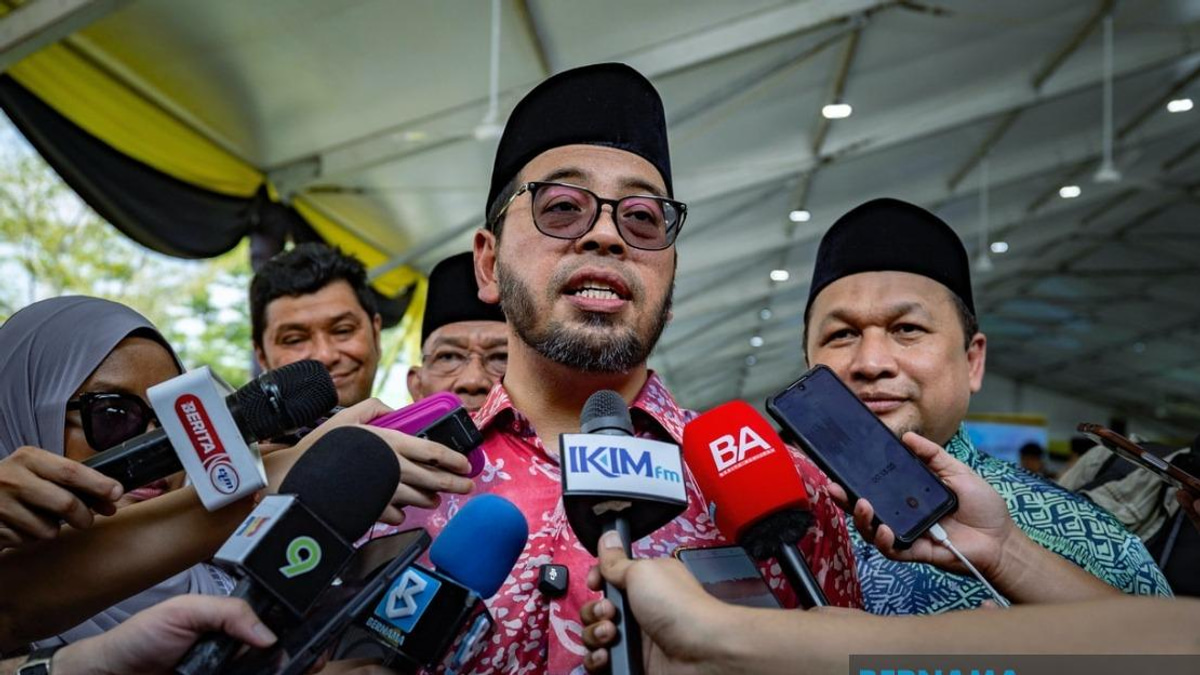 Government Positions Islamic Schools as Crucial Nation-Building Partners