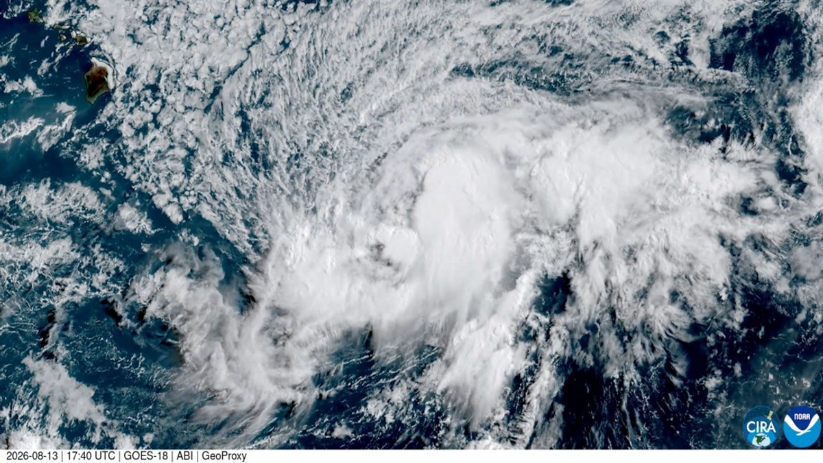 Hawaii's Big Island Braces for Rare Hurricane as Tropical Storm Lala Intensifies