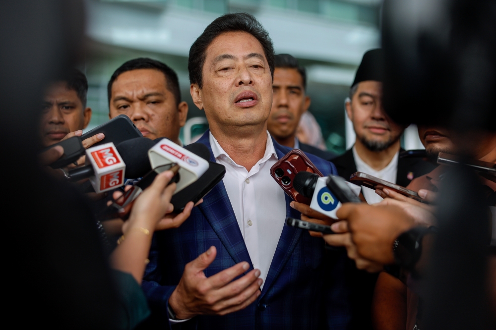 Azam Baki Denies Connection to RM178 Million Contract Linked to Brother's Company