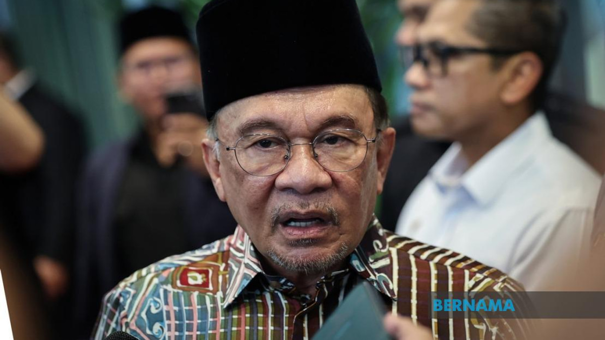 Government Takes Firm Stance on Refugee Protests, Says PM Anwar