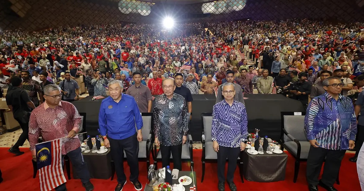 Anwar Pledges Return of Billions in Seized Funds to Malaysian Public