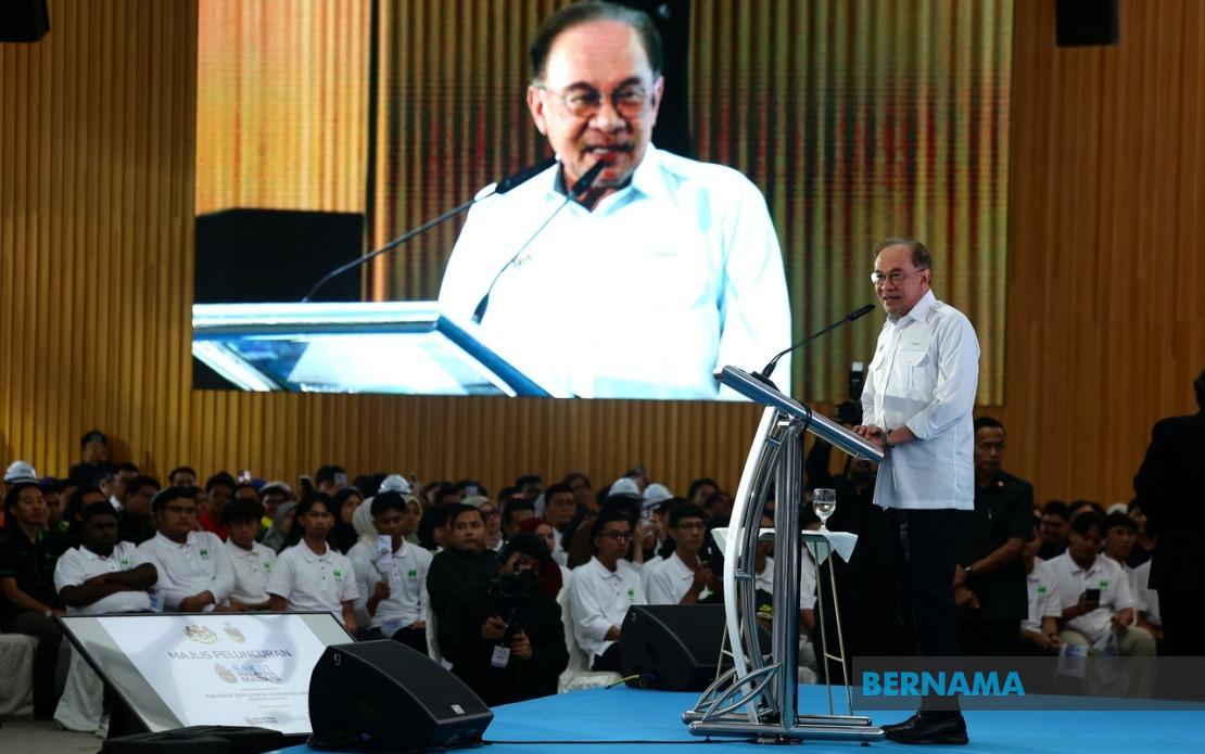 PM Anwar Launches Bakat MADANI to Develop 25,000 Malaysian Talents