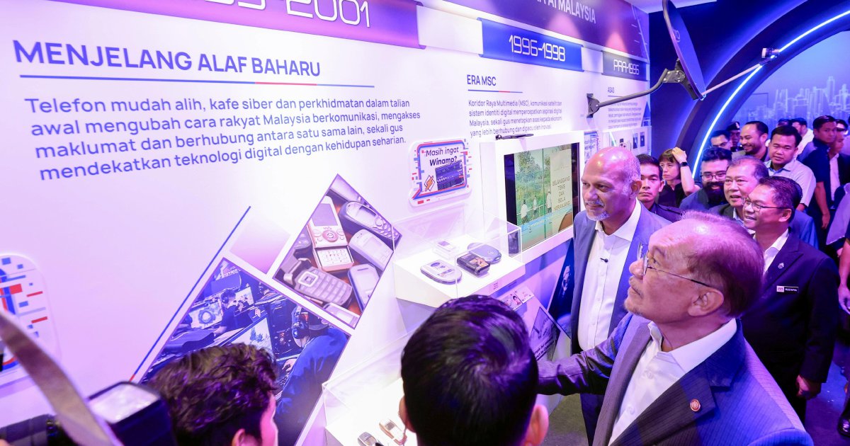 Malaysia's AI ambitions must not deepen digital inequality, warns Anwar