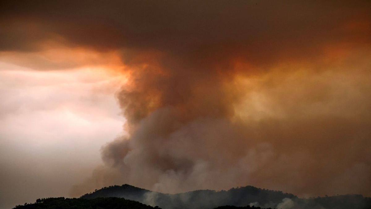 Spain Declares State of Emergency as Record-Breaking Wildfire Engulfs Central Regions