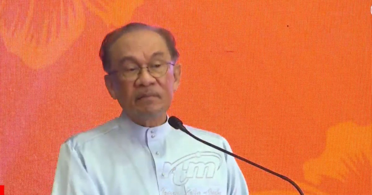 Anwar Pledges Accountability for Tabung Haji and Felda Misconduct Regardless of Political Considerations