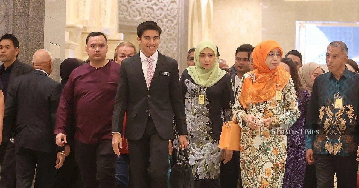 Syed Saddiq at Federal Court as Prosecutors Seek to Restore Corruption Conviction