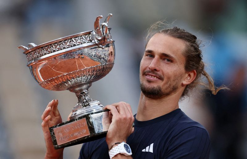 Djokovic Eyes Record 25th Grand Slam at U.S. Open as Zverev Looms as Chief Threat