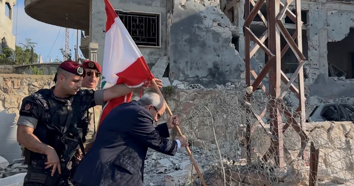Lebanon's New PM Pushes for Complete Israeli Withdrawal as Military Deploys in South