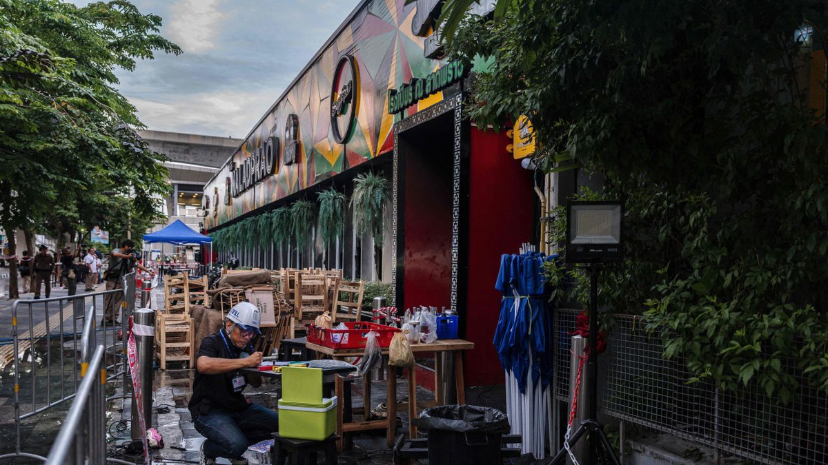 Bangkok Establishes Support Centre After Nightclub Fire Kills 27
