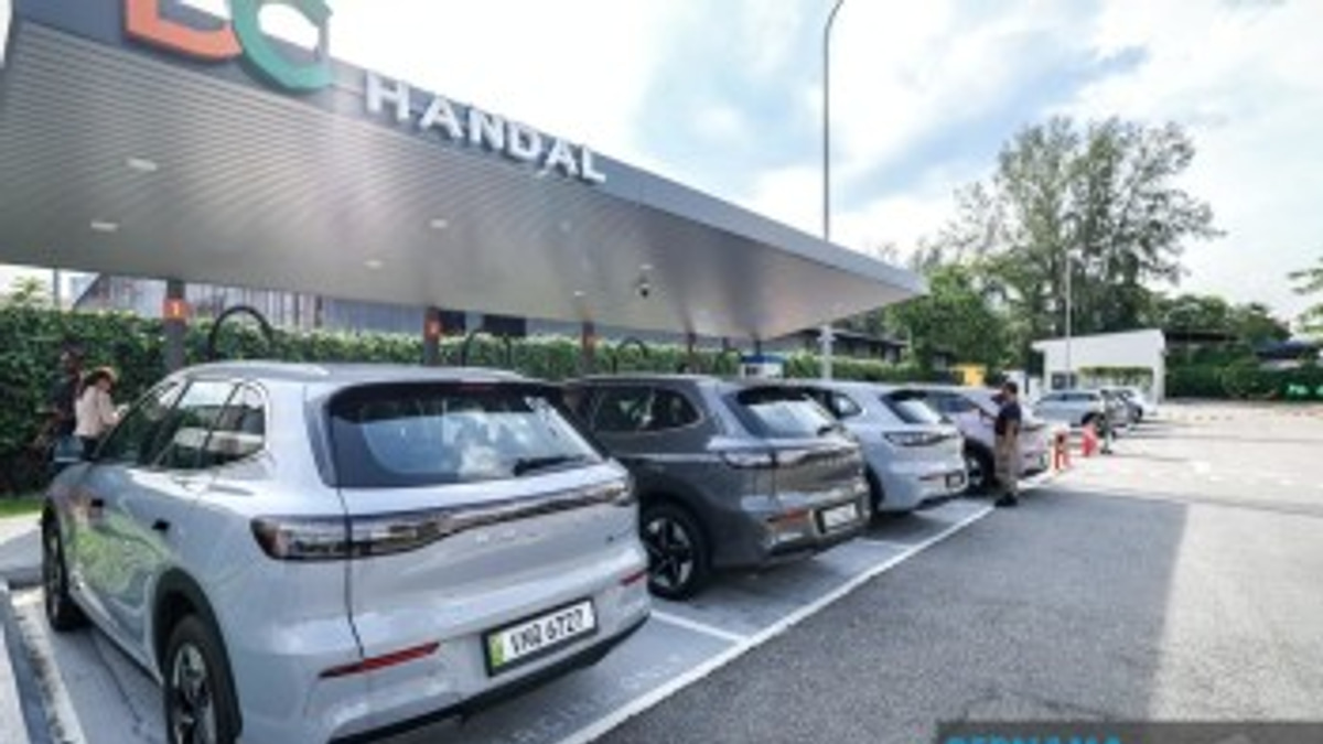 Malaysia's EV Charging Market to Remain Unregulated as Government Backs Private Sector Competition