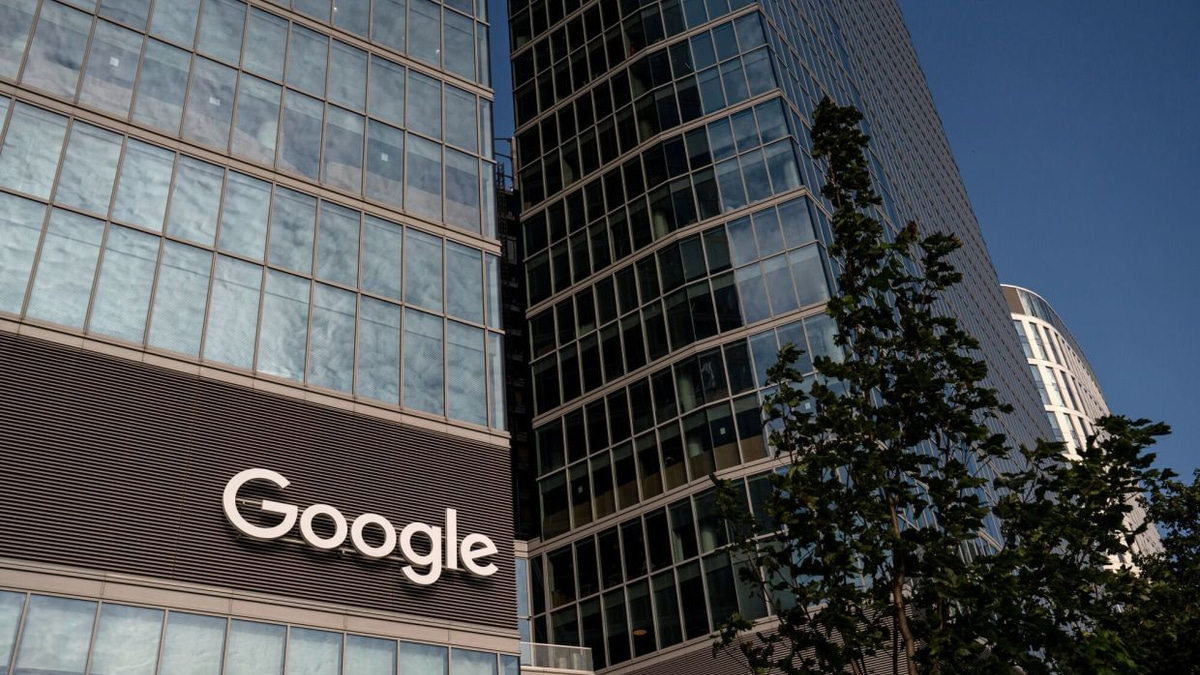 Google's AI Researchers Distrust Their Own Hiring Algorithm, Urge Applicants to Bypass It