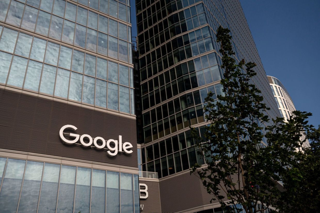 Google's AI Researchers Distrust Their Own Hiring Algorithm, Urge Applicants to Bypass It