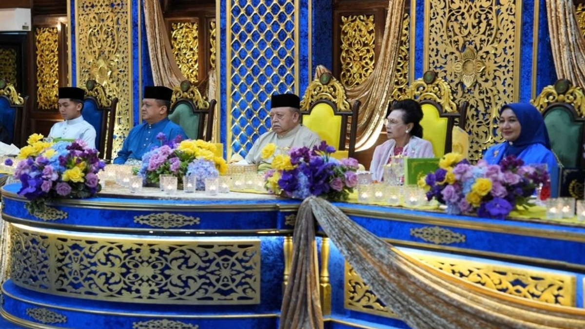 Perlis Ruler Honours 246 Citizens on 83rd Birthday