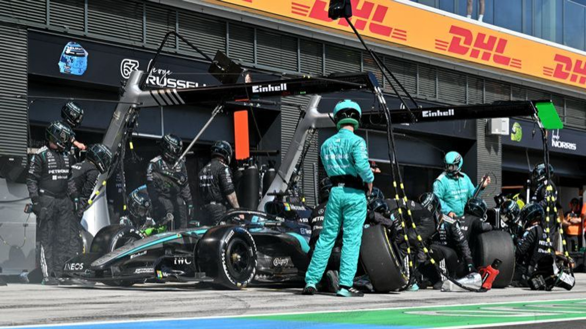 Russell's Mercedes Struggles Deepen as Technical Gremlins Cost Points in Hungary