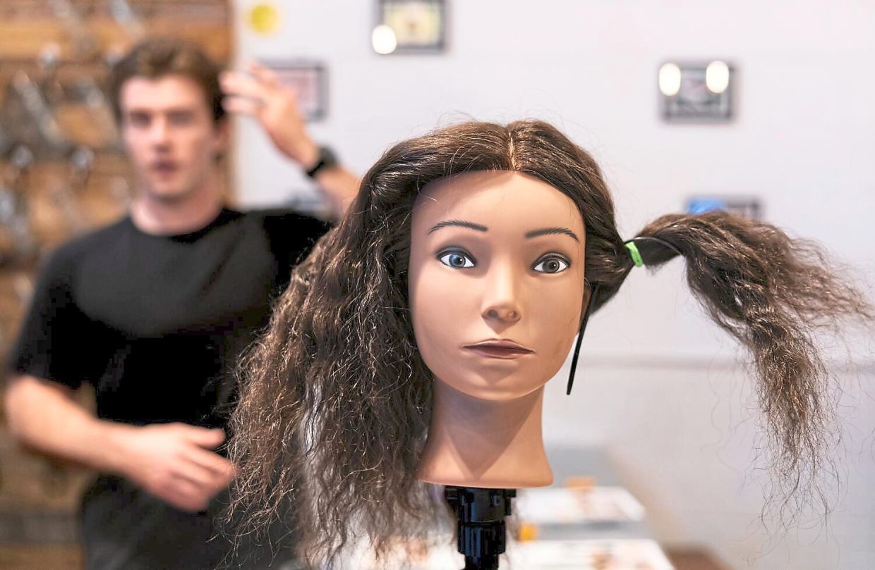 American Dad Groups Offer Support and Practical Skills Training to Navigate Modern Fatherhood