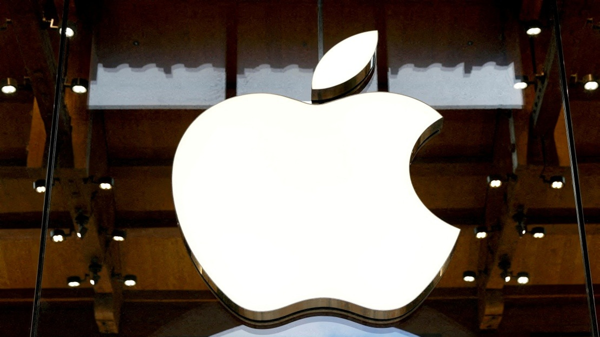 VK Sues Apple Over Sudden App Store Removal