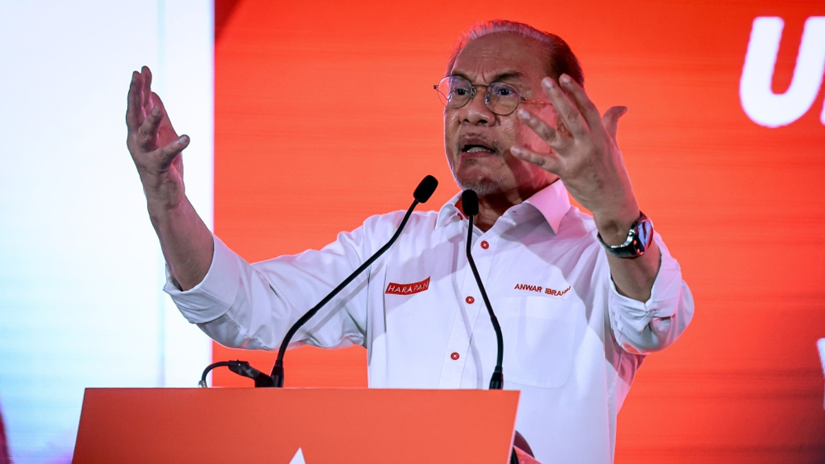 Anwar launches Negeri Sembilan campaign to energise Pakatan's electoral push