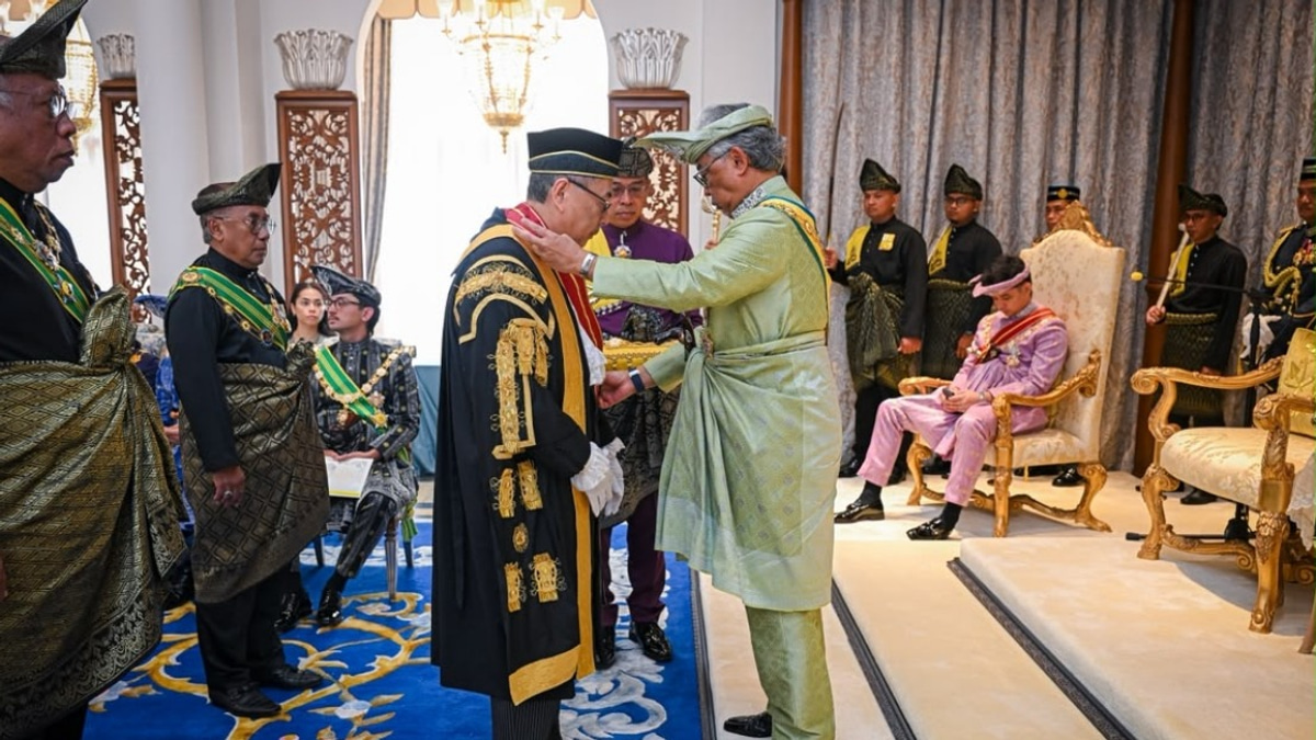 Chief Justice Tun Wan Ahmad Farid Heads Pahang Honours List of 52 Recipients