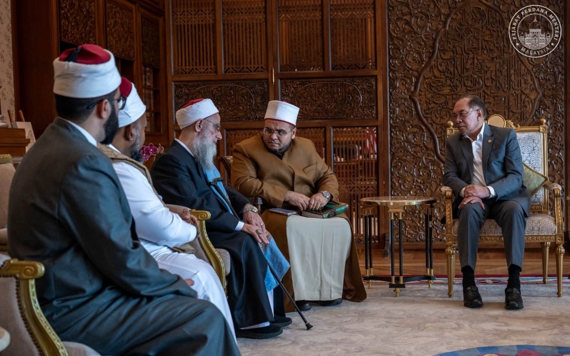 Anwar Receives Egyptian Islamic Scholar Sheikh Dr Mustafa An-Nadwi