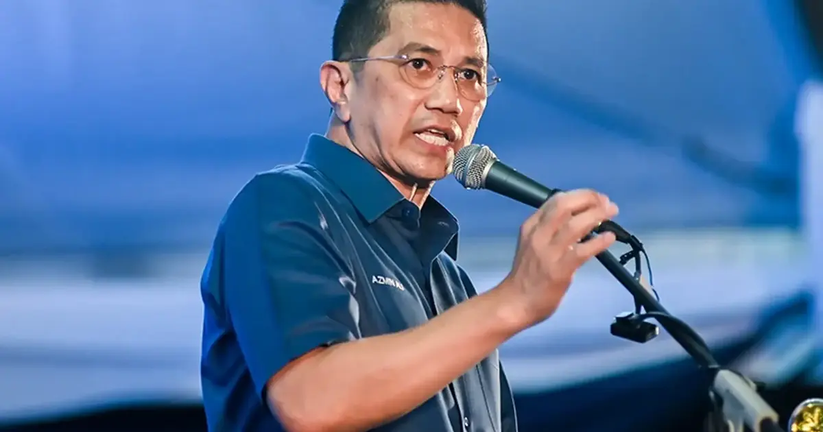 Azmin Ali positioned as potential Bersatu-Pakatan bridge, analysts say