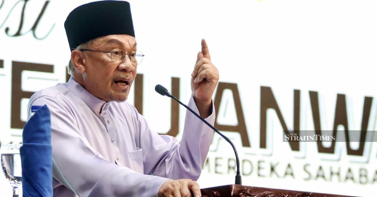 Muslims must lead by example through morality and integrity, Anwar tells Bukit Mertajam gathering